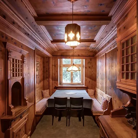 Belmont- Haus * أروسا